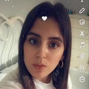 Meet your Posher, Daniela